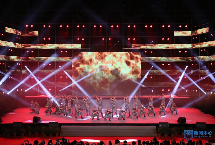 8����衶����ս�����챬���� (16)082.jpg